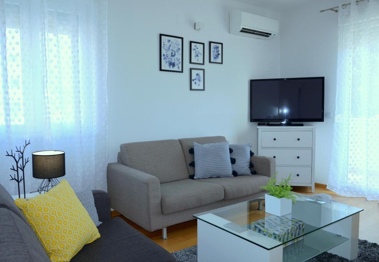 Iris Beach Apartments Kaštela Екстериор снимка