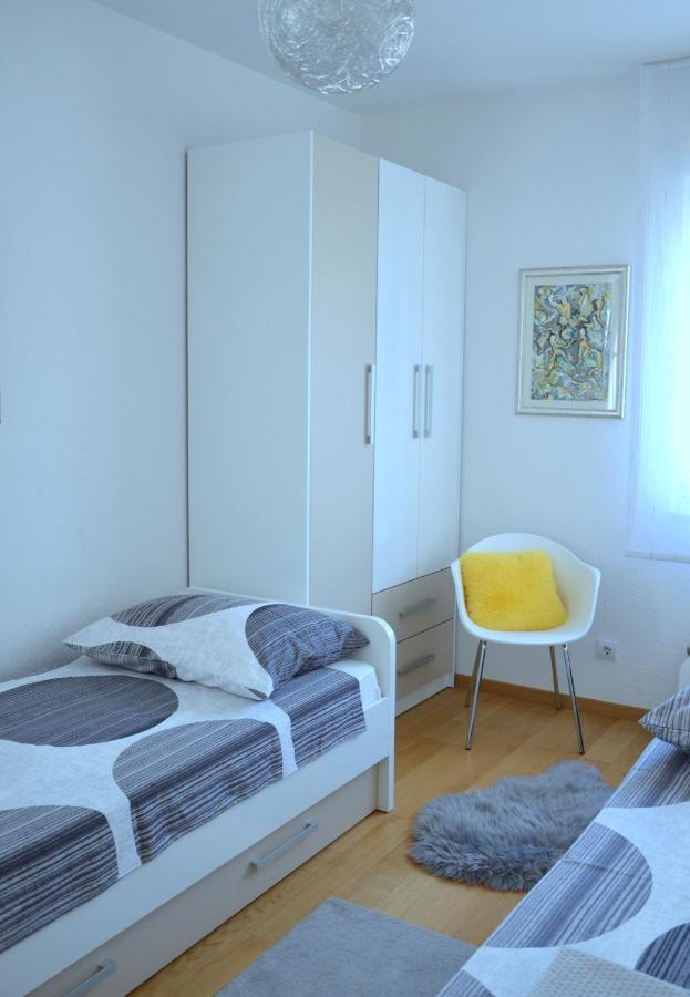 Iris Beach Apartments Kaštela Екстериор снимка