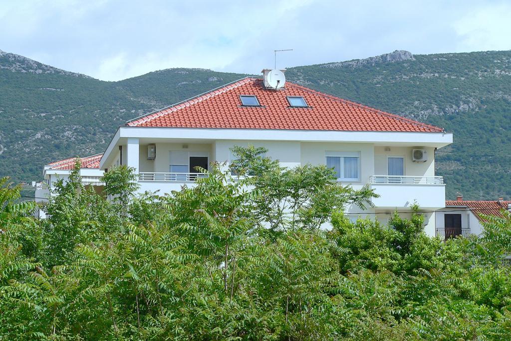 Iris Beach Apartments Kaštela Екстериор снимка