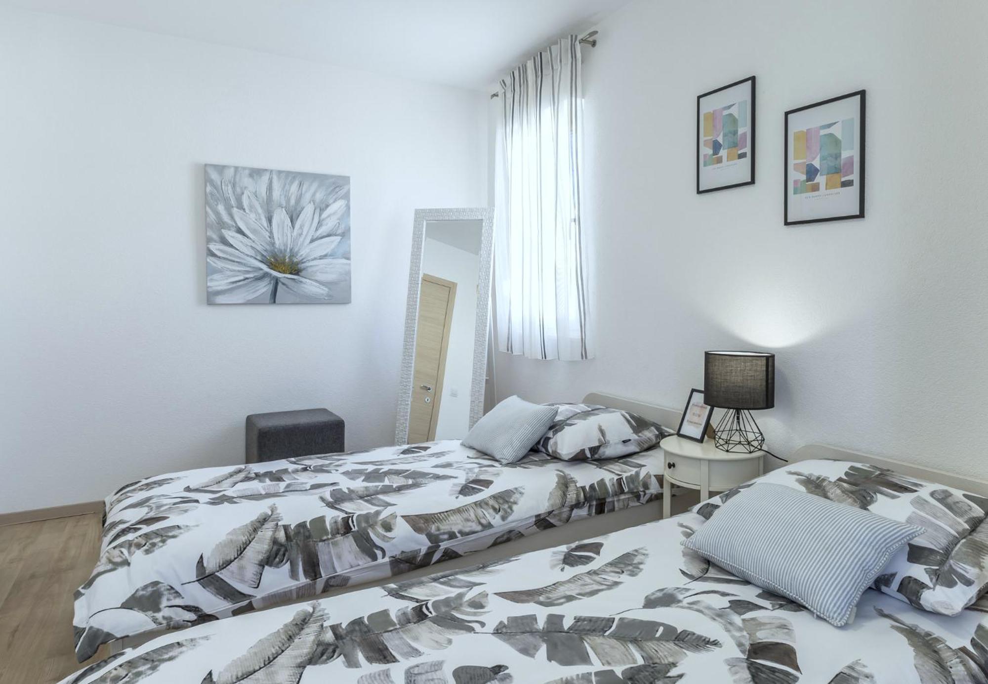 Iris Beach Apartments Kaštela Стая снимка