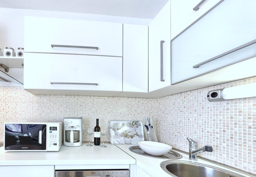 Iris Beach Apartments Kaštela Екстериор снимка